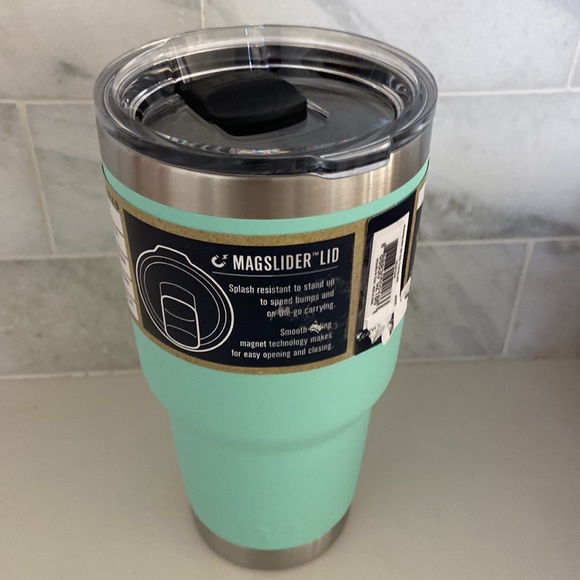 Brand new
Yeti - Picture 4 of 9